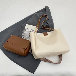 Women Minimalist PU Leather Tote Bag And Crossbody Bag For Women Large Capacity Shoulder Bag With Woven Strap Gold Chain