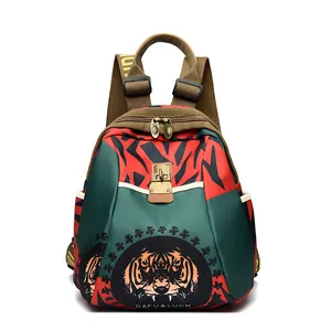 Mochila de tela Oxford con patrón de tigre y correas ajustables en diseño multicolor