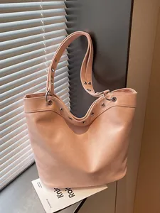 Women Large Capacity PU Leather Tote Bag Fashion Metal Eyelets Rivets Commuter Shoulder Bag High Quality Chic Daily Handbag