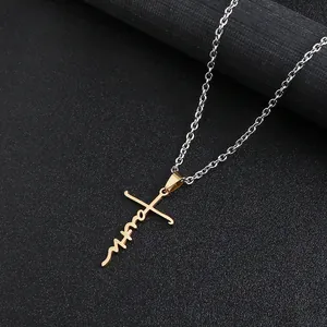 Collana con ciondolo a croce faith da uomo in acciaio al titanio bicolore oro e argento