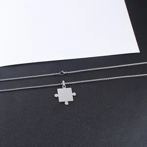 Poliertes Edelstahl-Puzzle-Anhänger mit robuster Rundboxkette und praktischem Karabiner