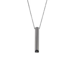 Collar de respiración consciente de acero inoxidable con colgante de silbato minimalista
