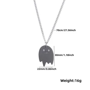 Dimensions du pendentif fantôme montrant 30mm de hauteur et 70cm de longueur de chaîne