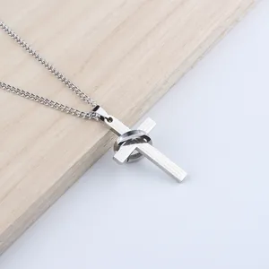 Silberne Edelstahl-Kreuz- und Ringkette mit graviertem spanischem Vaterunser-Gebet
