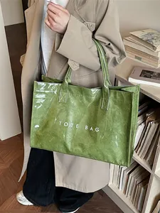 Sac fourre-tout vert brillant à grande capacité avec texte blanc pour les trajets quotidiens