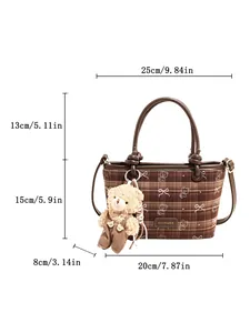 Sac seau à carreaux marron avec motif ours et peluche incluant les dimensions