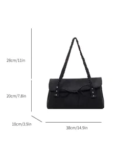 Borsa tote minimalista in pelle scamosciata nera con spalline intrecciate