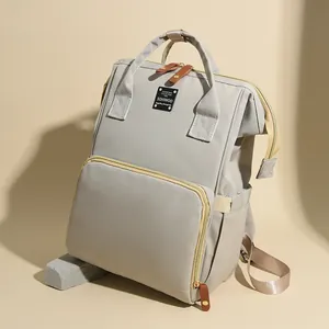 Mochila pañalera gris multifuncional SOHIWOO con gran capacidad y asas de transporte