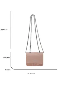 Borsa a tracolla rosa marmorizzata con catena argento e dimensioni 13 x 10 x 5 centimetri