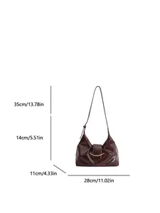 Sac baguette marron minimaliste avec boucle dorée et dimensions détaillées incluses