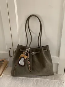 Minimalist Retro PU Suede Look Tote Bag For Women Large Capacity Shoulder Bag With Leopard Print Heart Charms