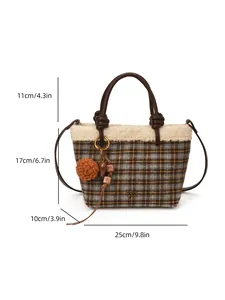 Sac seau d'hiver à carreaux avec bordure en fausse fourrure et poignée en cuir nouée