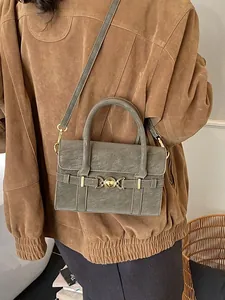 Borsa a tracolla retrò in pelle scamosciata verde oliva con fibbia dorata