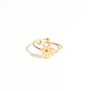 Adjustable 18K gold daisy ring with open design and center bead detail for women