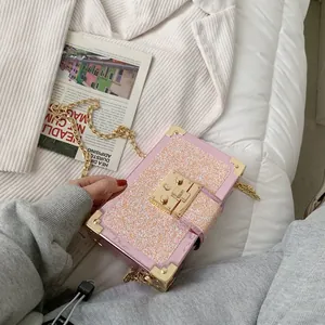 Bolso de caja rosa con lentejuelas, cierre dorado y correa de cadena mujer