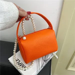 Sac à Main Femme Mode Chaîne de Künstliche Perles PU Cuir Grain de Litchi Petit Sac Carré Bandoulière Tendance Retro Mini Sac Pour Femme