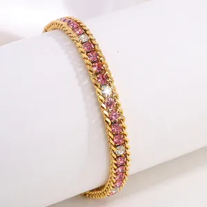 Détails du bracelet tennis en titane doré serti de zircons roses et brillants
