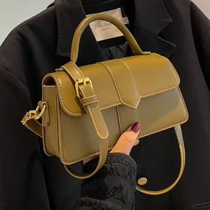 Sac Bandoulière Petit Carré en Cuir PU pour Femmes Urbain Simple Sac à Main Sac Épaule Avec Boucle Magnétique Et Coutures