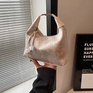 Floral beaded velvet clutch bag with pearl drawstring and metal handle for women
