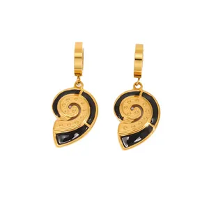 Boucles d'oreilles coquillage dorées avec émail noir en acier inoxydable style océan