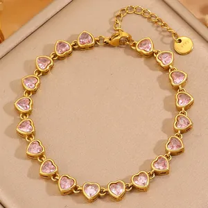 Rosa herzförmiges Edelsteinarmband mit vergoldetem Edelstahl-Karabinerverschluss und Kette