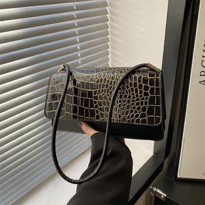 Vintage Women Croc Embossed Underarm Bag PU Leather Shoulder Bag With Magnetic Closure Small Square Handbag For Daily Fashion