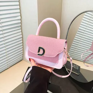 Chic pink contrast stitching handbag with letter D metal buckle and leather handle