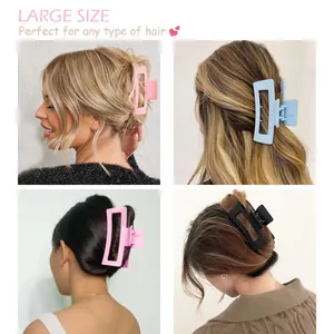Détail de grandes pinces à cheveux rectangulaires mates sur modèle en quatre couleurs
