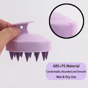 Détail de la brosse de massage violet clair montrant la texture ABS et PS
