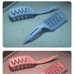 Makro-Detail der WAVE-Skelett-Haarbürsten in Hellblau und zartem Rosa für Styling
