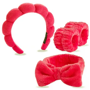 Makroansicht des weichen Mikrofaser Spa Stirnband- und Handgelenkschleifen-Sets