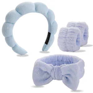 Detailansicht von weichem Mikrofaser Wolken-Stirnband und Armband Set zum Waschen