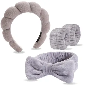 Serre-tête tressé gris et bracelets de lavage pour le visage en flanelle douce
