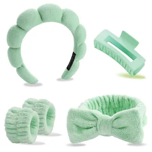 Ensemble de bandeau tressé vert menthe avec pince à cheveux et bracelets éponge