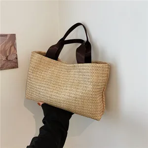 Women Casual Straw Woven Tote Bag Large Capacity Hand-woven Summer Beach Shoulder Bag With Magnetic Buckle Minimalist Style