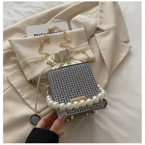 Damen Mini Beuteltasche Box Tasche Mit Künstliche Perlenimitat Griff Goldkette Monogramm Muster PU Leder Kordelzug Umhängetasche