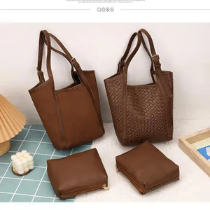 Ensemble de sacs cabas marron en similicuir matelassé et lisse avec pochettes