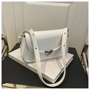 Borsa Quadrata Piccola da Donna in Pelle PU Con Fibbia a Cuore Argentata Borsa a Tracolla alla Moda per Uso Quotidiano