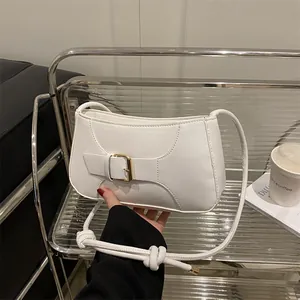 Sac sous le Bras Mode Femme en Cuir PU Sac à Bandoulière Minimaliste Avec Boucle Métallique Dorée Bandoulière Nouée Petit Sac à Main