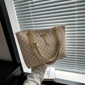 Vintage Women Geometric Print PU Leather Tote Bag Large Capacity Commuting Shoulder Bag With Metal Chain And Deer Pendant