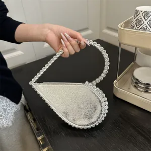 Französischer Stil Herzförmige Abendhandtasche Strass PU Leder Handtasche Für Damen Bankett Hochzeit Party Geldbörse