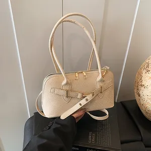 Women's PU Leather Woven Texture Shoulder Bag Large Capacity Fashion Underarm Bag Retro Gold Buckle Urban Casual Handbag