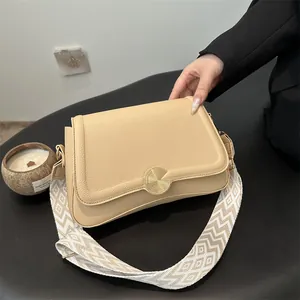 Litchi Texture PU Leather Shoulder Bag With Wide Geometric Strap Gold Round Buckle French Fashion Women Crossbody Bag