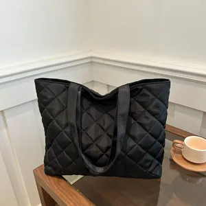 Sac Fourre-tout Matelassé Losange Mode Femme Grande Capacité Nylon Sac à Épaule Rétro Puffer Sac Sous les Aisselles