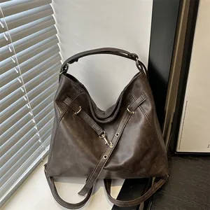 Women Vintage PU Leather Large Capacity Tote Bag Retro Casual Shoulder Bag With Metal Buckle Commute Street Style Handbag