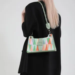 Sac bandoulière chic pour femme avec imprimé géométrique et sangle verte