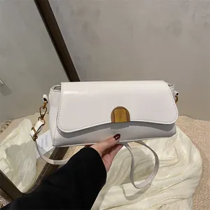 Sac à Bandoulière Vintage en Cuir PU Pour Femmes Boucle Dorée Sac Sous le Bras Minimaliste Petit Sac Carré