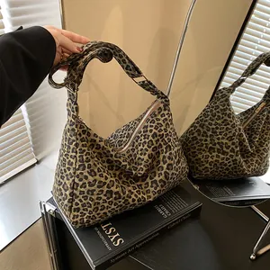 Sac Cabas Léopard pour Femme Grande Capacité Sac à Bandoulière en Toile Avec Bandoulière Réglable Style Coréen Sac Hobo Décontracté