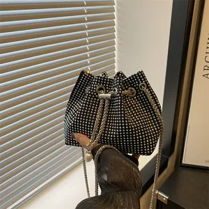 Sac Seau en Strass pour Femmes Mini Sac à Bandoulière Tendance avec Cordon de Künstliche Perles Sac à Main Étincelant pour Fête