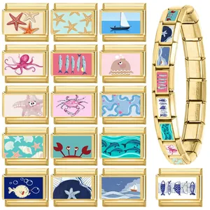 Pulsera modular de acero dorado con motivos marinos de pulpo y estrella de mar